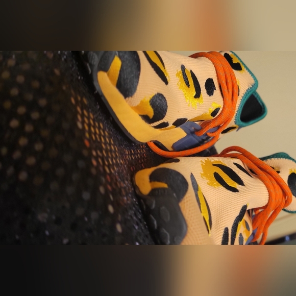 Leopard Print Sneakers with Orange Accents Pharrell NMD Adidas - Picture 3 of 12